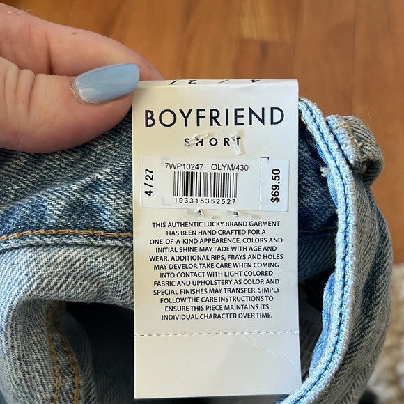 Lucky Brand Shorts - Picture 3 of 4